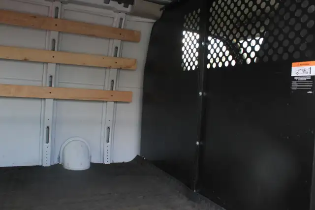 2023 GMC Savana Cargo Base in Cars & Trucks in Comox / Courtenay / Cumberland - Image 14