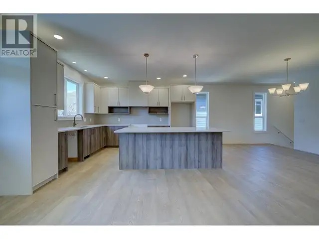 3224 BANK Road Kamloops, British Columbia63235386762883124
