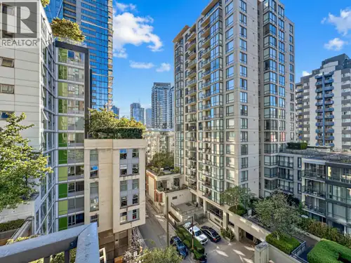 Experience sophisticated urban living at The Donovan, one of Yaletown's most desirable boutique resi...