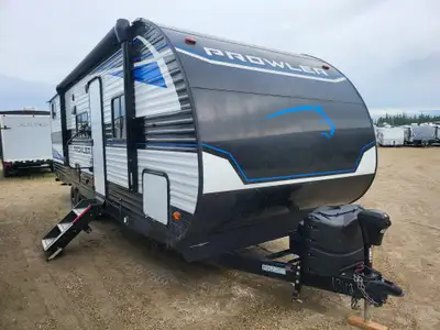 Come check out our pre-owned 2022 Heartland Prowler 271BR, a family-friendly bunkhouse travel traile...