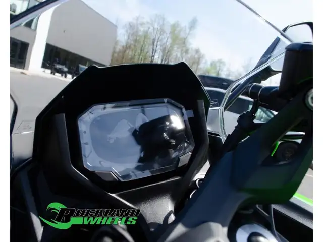 2025 Kawasaki NINJA 650 KRT in Street, Cruisers & Choppers in Ottawa - Image 7