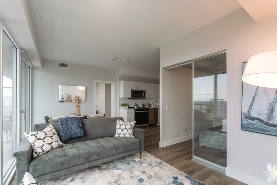 80 Bond Street East 4