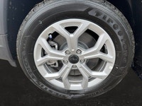 This 2025 JEEP COMPASS LATITUDE 4X4 has the following options Premium Cloth/Vinyl Bucket Seats, Remo... (image 9)