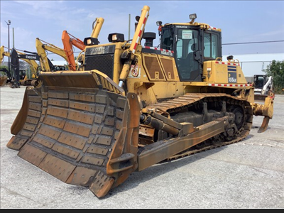 Hours: 3768 | Location: Brossard, QC, CA | Attachments: Ripper; Blades: Semi-U Blade; Operators Stat...