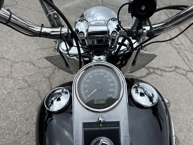 2010 Harley-Davidson Fat Boy ~ FAT BOY ~ 96CI ~ 2 INTO 1 ~ CANAD in Street, Cruisers & Choppers in City of Toronto - Image 23