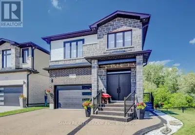 Welcome to this beautifully upgraded family home located in the highly sought-after Doon neighbourho...