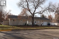 602 Centre STREET Assiniboia, Saskatchewan Moose Jaw Regina Area Preview