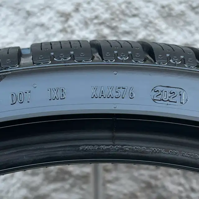 (97%) 4x 285/30R22 Pirelli PZero PNCS Winters in Tires & Rims in City of Toronto - Image 10