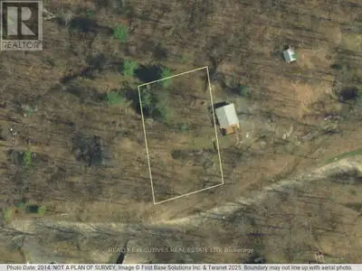 Experience the charm of cottage country. This 100 x 160 building lot is perfect for a cottage or yea...