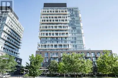 Welcome To Soul Fairview Condo Situated In The Highly Convenient Don Valley Village. This Modern Con...