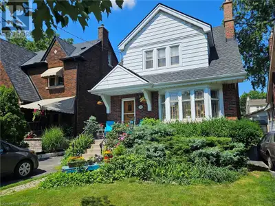 86 LONDON Street S Hamilton, Ontario