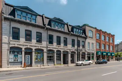 Live Close to Campus at 265 Ontario Street! Looking for affordable, comfortable housing near Queen's...