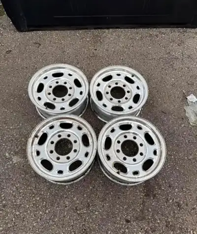 2005 Chevrolet Silverado 16 inch bolt rims $500 for the set Call us at 7057204244 or 7059942323 if i...
