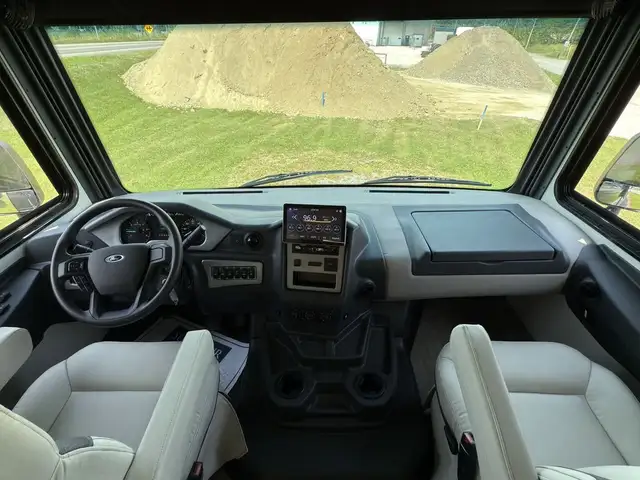 2026 Coachmen Mirada 29FW Motorisé classe A 2026 Coachmen Mirada in RVs & Motorhomes in Lanaudière - Image 8