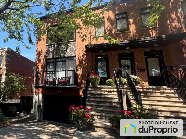 $995,000 - 2 Storey for sale in Ahuntsic / Cartierville — photo 1