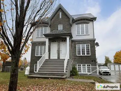 À vendre (condo). Situé à Mascouche, le 317 Margaux. Ce lumineux condo offre un espace de vie confor...