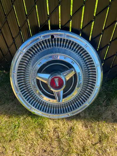 Ensemble d’enjoliveurs de roue pour un Plymouth 1966