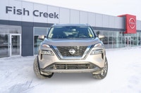 Experience expansive horizons and ultimate comfort in this magnificent 2023 Nissan Rogue SL, adorned... (image 1)