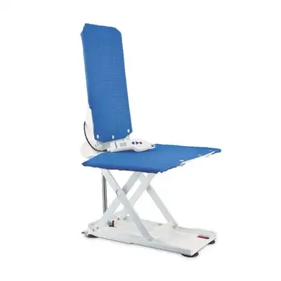 Like new condition, Acquatec R bath lift chair The Aquatec R Bath Lift by Invacare offers industry-l...