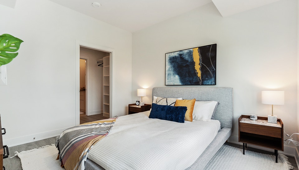 2 Bedroom Available For October 15th! 4