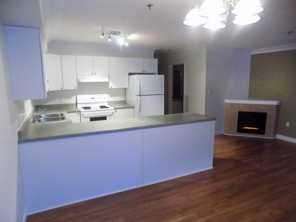 Three Lakes Village - 3 Bedroom 2.5 Bath Townhouse Apartment for 2