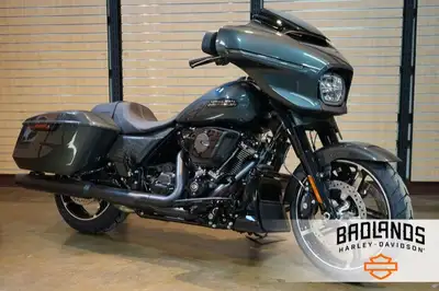 $170 Bi-Weekly 2025 Harley-Davidson Street GlideFeatures may include: DESIGN Fairing The iconic Batw...