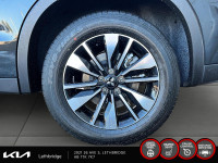 2025 Mitsubishi Outlander LE Experience the Mitsubishi Outlander LE with only 28 km on the odometer.... (image 7)