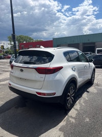 Auto Global - Montréal 2017 Kia Sportage Caméra de Recule Sieges Chauffants Air Climatisée, Mags Gro... (image 3)