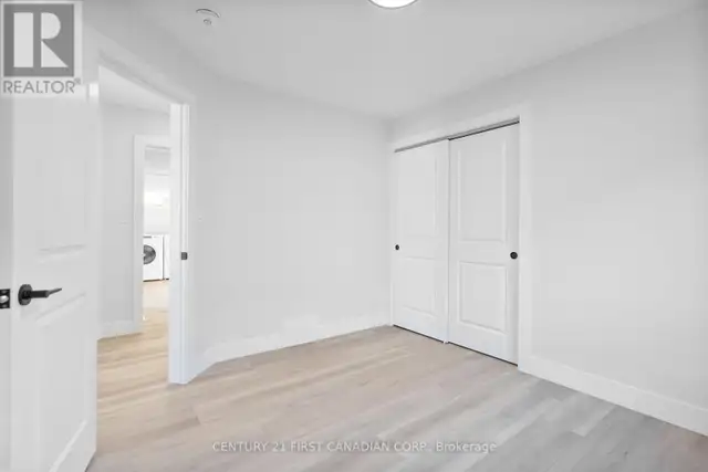 29 SHELDABREN STREET North Middlesex (Ailsa Craig), Ontario in Houses for Sale in Grand Bend - Image 10