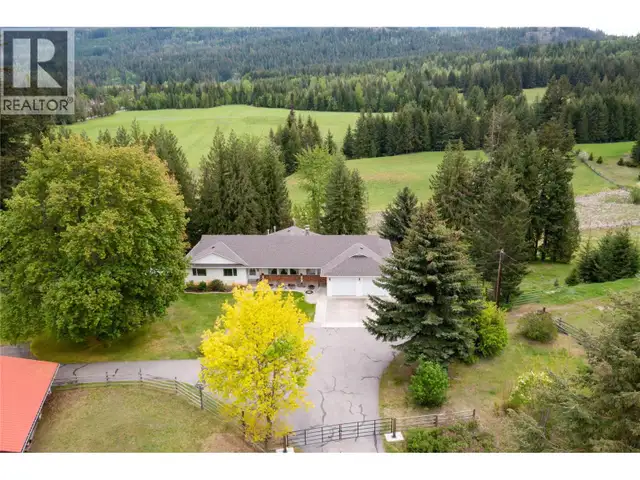 2240 97B Highway SE Salmon Arm, British Columbia in Houses for Sale in Kamloops - Image 2