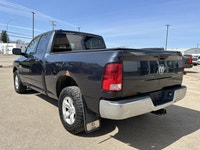 Ward's 10 Best Engines. This Ram 1500 delivers a Gas/Ethanol V8 4.7L/287 engine powering this Automa... (image 5)