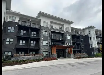 K-W Property Management Corp Presents: Located at 110 Fergus Ave, Kitchener Unit 404 Modern 1 Bedroo...