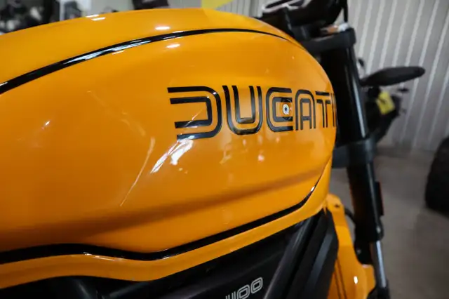 2023 Ducati Scrambler 1100 Tribute PRO Giallo Ocra in Sport Bikes in Edmonton - Image 6