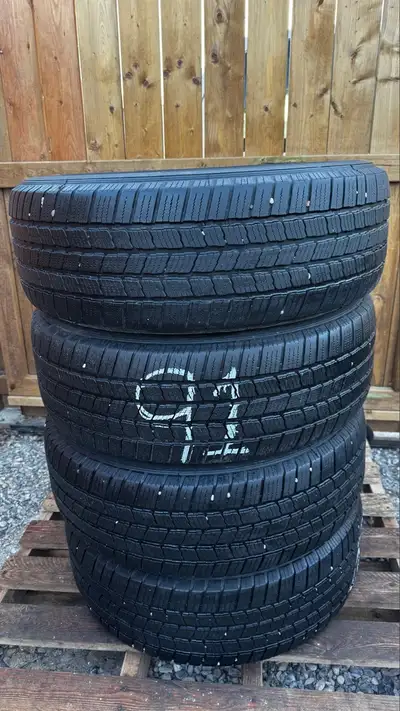 245/60R18 MICHELIN DEFENDER LTX M/S all season tires… set of four, in good condition… 7/32 tread lif...