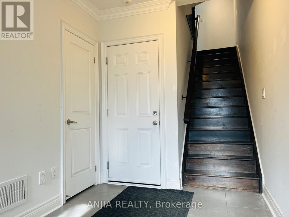 29 - 1812 BURNHAMTHORPE ROAD E Mississauga (Applewood), Ontario 2