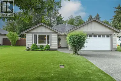 Welcome to this 3 bedroom, 2 bathroom rancher built in 2003, ideally located in a fantastic Comox ne...
