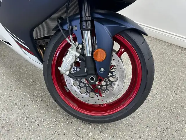 2025 Suzuki GSX-R600M5 GSXR - V6477 - -No Payments for 1 Year** in Sport Bikes in Markham / York Region - Image 13