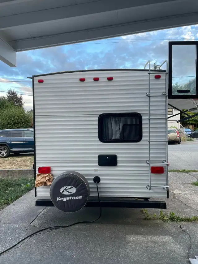 2016 KEYSTONE HIDEOUT 24BHSWE (FINANCING AVAILABLE) in Travel Trailers & Campers in Saskatoon - Image 6