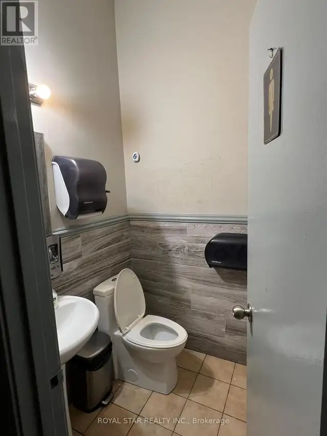 6&7 - 9300 KEELE STREET Vaughan (Maple), Ontario in Commercial & Office Space for Sale in Markham / York Region - Image 27