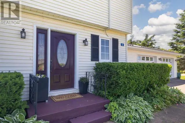 8 Sunset Drive Stratford, Prince Edward Island in Houses for Sale in Charlottetown - Image 4