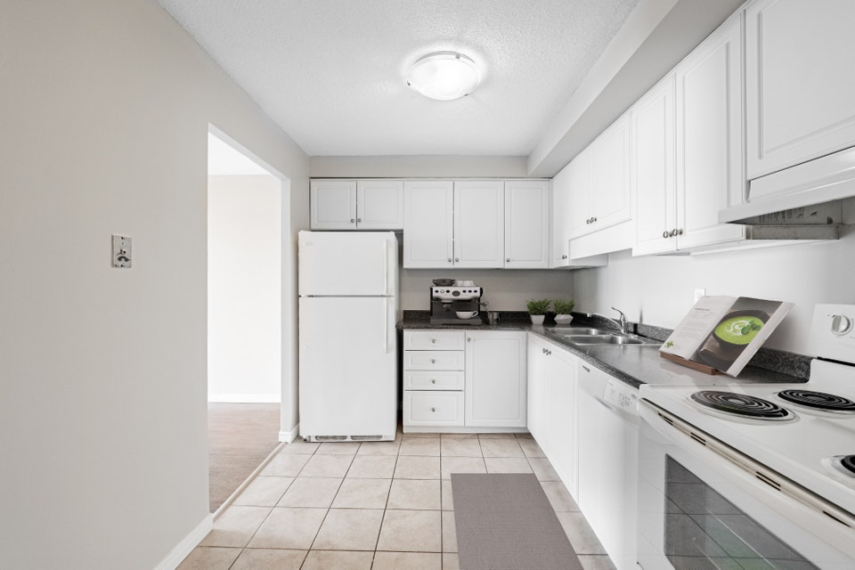 3 bedroom apartment for rent - The Solarus Apartments - A/C, Gym 4