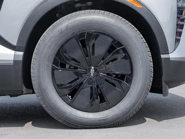 2025 Chevrolet Blazer EV LT AWD Midnight Edition- HD Surround Vi in Cars & Trucks in Markham / York Region - Image 5