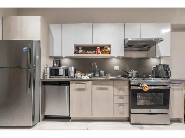 221 13768 108 AVENUE Surrey, British Columbia in Condos for Sale in Delta/Surrey/Langley - Image 6
