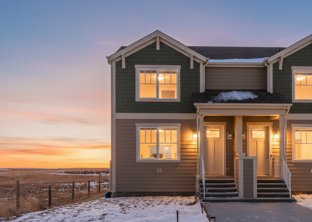 STUNNING CUSTOM-BUILT 2023 3 BED RANGEVIEW HOME FOR SALE