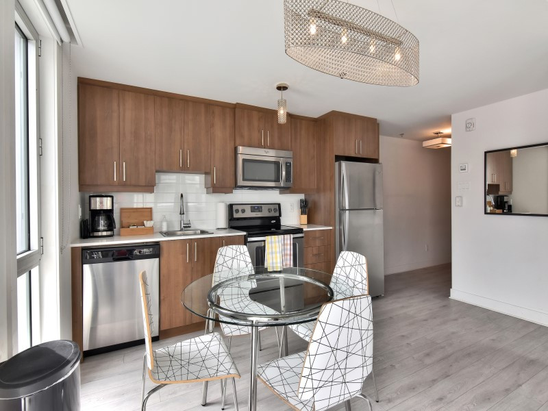 4 1/2 Condo apartment à louer/for rent-Ville-Marie Berri UQAM dans Locations longue durée  à Ville de Montréal