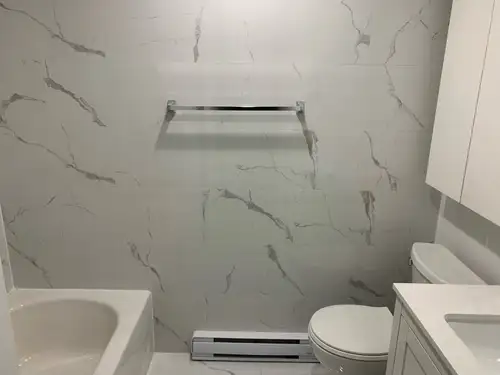Beau 5 ½ RDC - Pointe - St-Charles cour avant et arrière privée – Salle de bain rénové/moderne 7 min...