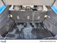 Le Ford Mustang Mach-E Premium AWD 2023 combine une tenue de route agile à une traction intégrale sé... (image 6)