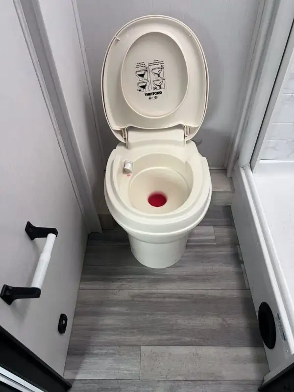 2023 Forester 2501 CD in RVs & Motorhomes in Laval / North Shore - Image 19