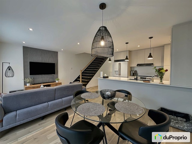 $669,900 - Price Taxes Included - Townhouse for sale — photo 1