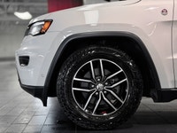 With only 86,852kms! The 2017 Jeep Grand Cherokee Trailhawk is the most off-road capable version of... (image 6)